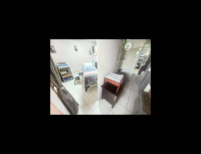 5 BEDROOM HOUSE FOR SALE IN CHURCHILL ESTATE